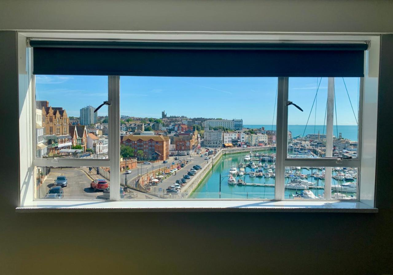 Albert'S Watch Ramsgate Esterno foto